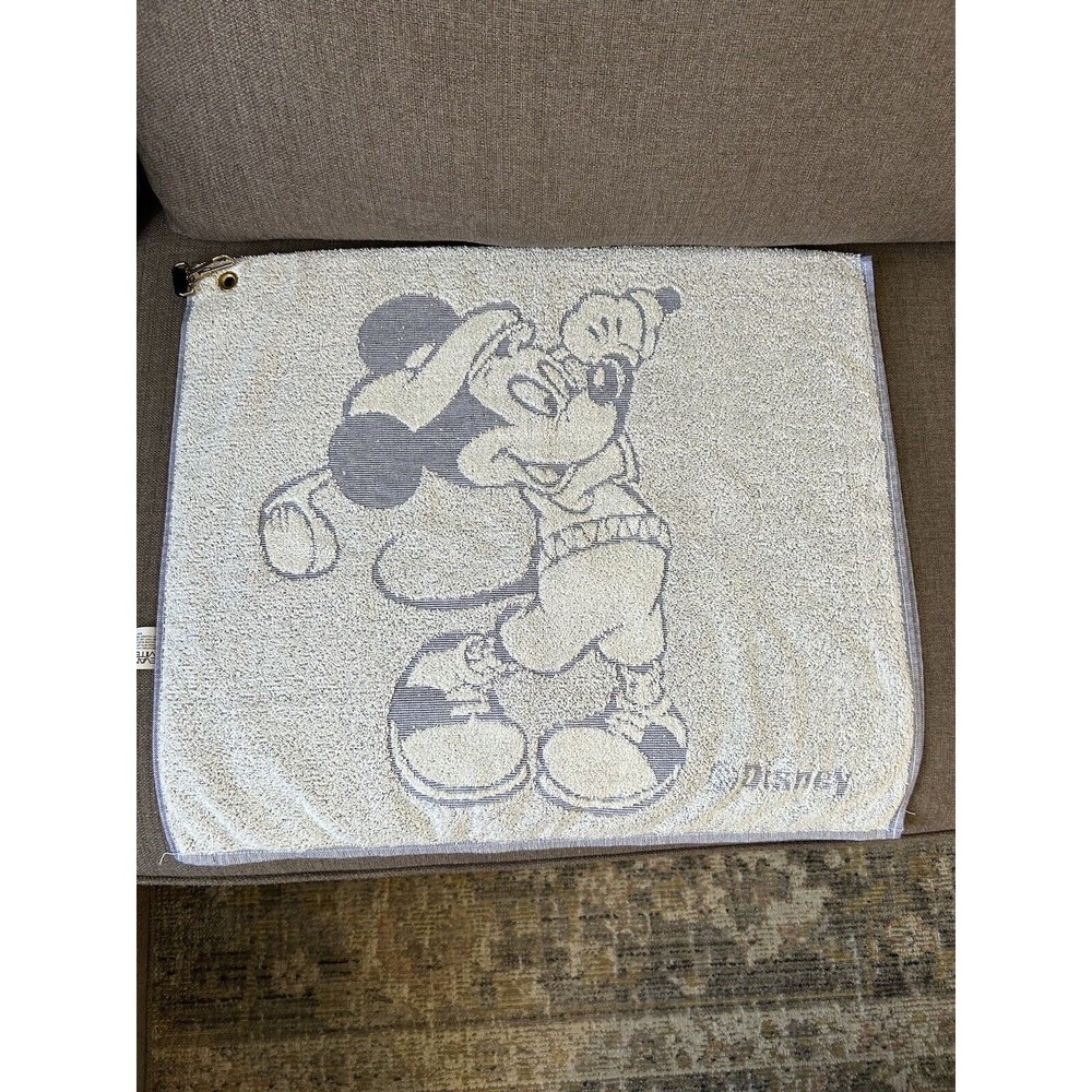 Rare Disney Lake Buena Vista Club Mickey Mouse Golf Towel 24x20 Fold With Clip